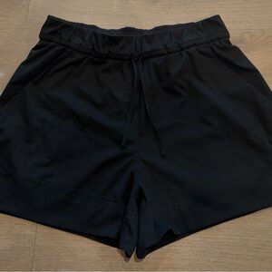 Lululemon Women’s Short Black Medium